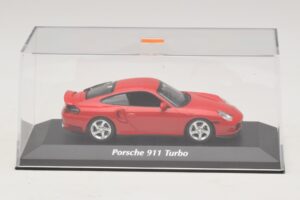 Porsche 911 996 Turbo Czerwony Maxichamps 1:43 940069300 Metal — zdjęcie 4 z 5