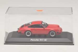 Porsche 911 SC Czerwony Maxichamps 1:43 940062021 Metal — zdjęcie 4 z 5