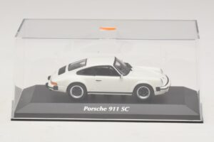 Porsche 911 SC Biały Maxichamps 1:43 940062020 Metal — zdjęcie 4 z 5