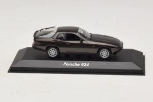 Porsche 924 Brązowy Metalik Maxichamps 1:43 940062121 Metal