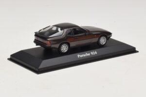 Porsche 924 Brązowy Metalik Maxichamps 1:43 940062121 Metal — zdjęcie 2 z 5