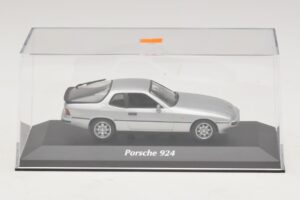 Porsche 924 Srebrny Maxichamps 1:43 940062120 Metal — zdjęcie 4 z 5