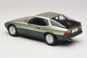 Porsche 924 Turbo Jasnozielony & Ciemnozielony MCG 1:18 MCG18660 Metal — zdjęcie 5 z 6