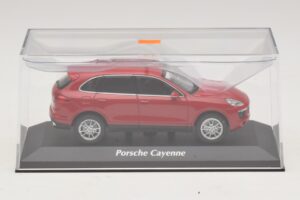 Porsche Cayenne 958 Czerwony Maxichamps 1:43 940063200 Metal — zdjęcie 4 z 5
