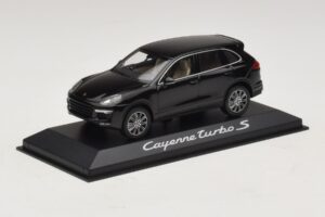 Porsche Cayenne 958 Turbo S Czarny Minichamps 1:43 WAP0200220E Metal — zdjęcie 2 z 5