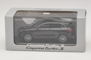 Porsche Cayenne 958 Turbo S Czarny Minichamps 1:43 WAP0200220E Metal — zdjęcie 5 z 5