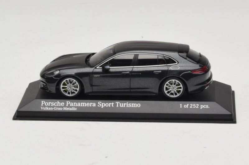 Porsche Panamera 971 4 E-Hybrid Sport Turismo Szary Minichamps 1:43 Porsche Panamera 971 4 E-Hybrid Sport Turismo Szary Minichamps 1:43 410066112 Metal