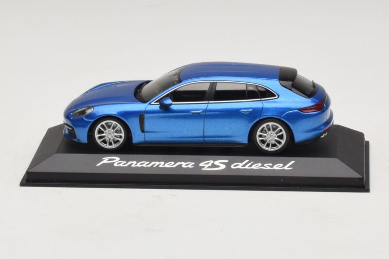 Porsche Panamera 971 4S Diesel Niebieski Metalik Minichamps 1:43 Porsche Panamera 971 4S Diesel Niebieski Metalik Minichamps 1:43 WAP0207600H Metal