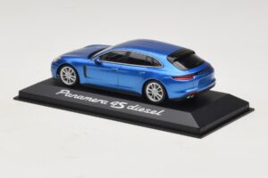Porsche Panamera 971 4S Diesel Niebieski Metalik Minichamps 1:43 WAP0207600H Metal — zdjęcie 3 z 5