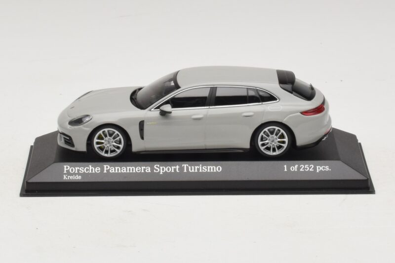 Porsche Panamera 971 Sport Turismo 4E-Hybrid Szary Minichamps 1:43 410066114 Metal
