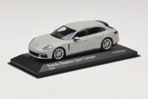 Porsche Panamera 971 Sport Turismo 4E-Hybrid Szary Minichamps 1:43 410066114 Metal — zdjęcie 2 z 5