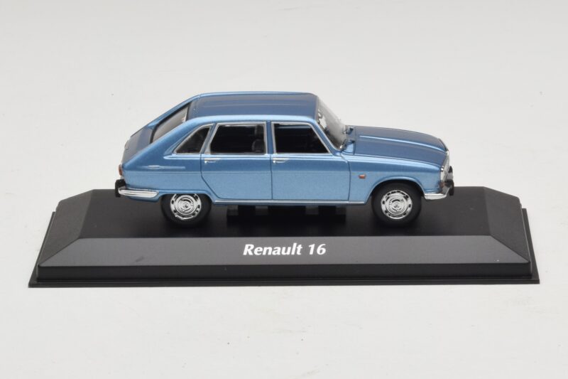 Renault 16 Jasnoniebieski Metalik Maxichamps 1:43 Renault 16 Jasnoniebieski Metalik Maxichamps 1:43 940113100 Metal