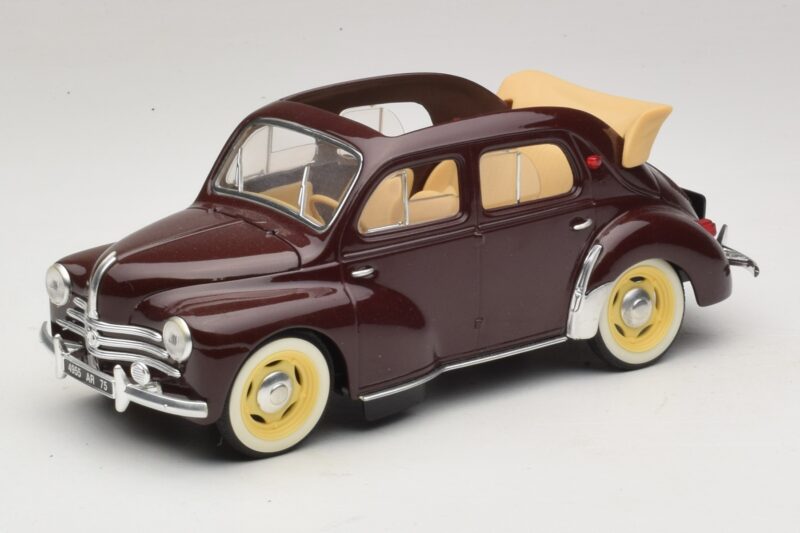 Renault 4CV Kasztanowy Solido 1:18 Renault 4CV Kasztanowy Solido 1:18 8048 Metal