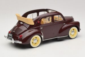 Renault 4CV Kasztanowy Solido 1:18 8048 Metal — zdjęcie 2 z 6