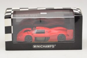 Toyota GT-One TS020 Street Czerwony Minichamps 1:43 433991603 Metal — zdjęcie 5 z 5