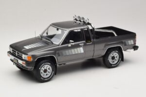 Toyota Hilux N50 Xtra Cab 4x4 Szary Metalik KK-Scale 1:18 KKDC181563 Metal