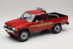 Toyota Hilux N50 Xtra Cab 4x4 Czerwony KK-Scale 1:18 KKDC181562 Metal