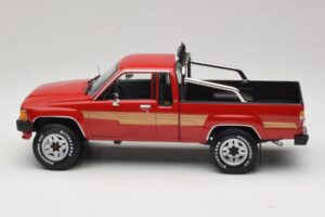 Toyota Hilux N50 Xtra Cab 4x4 Czerwony KK-Scale 1:18 KKDC181562 Metal — zdjęcie 3 z 6