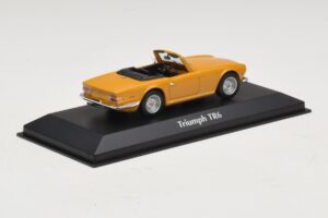 Triumph TR6 Pomarańczowy Maxichamps 1:43 940132571 Metal — zdjęcie 2 z 5