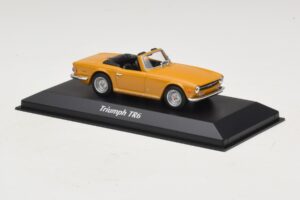 Triumph TR6 Pomarańczowy Maxichamps 1:43 940132571 Metal — zdjęcie 3 z 5