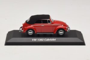 Volkswagen 1302 Kabriolet Czerwony Maxichamps 1:43 940055031 Metal