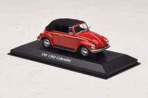 Volkswagen 1302 Kabriolet Czerwony Maxichamps 1:43 940055031 Metal — zdjęcie 3 z 5