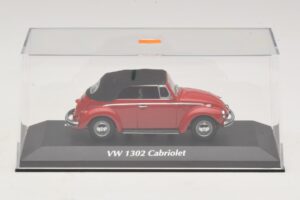 Volkswagen 1302 Kabriolet Czerwony Maxichamps 1:43 940055031 Metal — zdjęcie 4 z 5