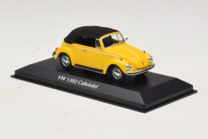Volkswagen 1302 Kabriolet Żółty Maxichamps 1:43 940055030 Metal — zdjęcie 3 z 5