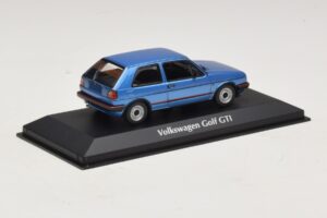 Volkswagen Golf GTI Mk2 Niebieski Metalik Maxichamps 1:43 940054120 Metal — zdjęcie 2 z 5