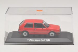Volkswagen Golf GTI Mk2 Czerwony Maxichamps 1:43 940054121 Metal — zdjęcie 4 z 5