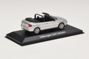 Volkswagen Golf Mk4 Kabriolet Srebrny Maxichamps 1:43 940058331 Metal — zdjęcie 2 z 5