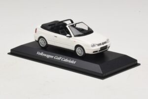 Volkswagen Golf Mk4 Kabriolet Biały Maxichamps 1:43 940058330 Metal — zdjęcie 3 z 5