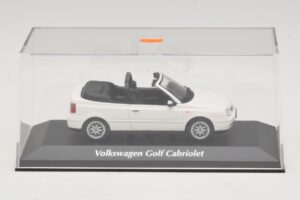 Volkswagen Golf Mk4 Kabriolet Biały Maxichamps 1:43 940058330 Metal — zdjęcie 4 z 5