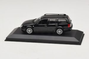Volkswagen Golf Mk4 Variant Sport Highline BBS Edition Czarny Zastępcze Pudełko Minichamps 1:43 GOLF008-R1 Metal