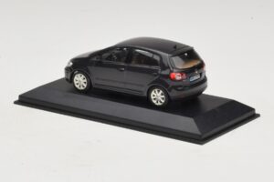 Volkswagen Golf Plus Mk5 Czarny Minichamps 1:43 GOLF007 Metal — zdjęcie 3 z 5
