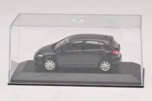 Volkswagen Golf Plus Mk5 Czarny Minichamps 1:43 GOLF007 Metal — zdjęcie 4 z 5