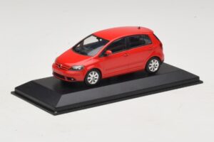 Volkswagen Golf Plus Mk5 Tornado Red Zastępcze Pudełko Minichamps 1:43 821911110-R1 Metal — zdjęcie 2 z 5