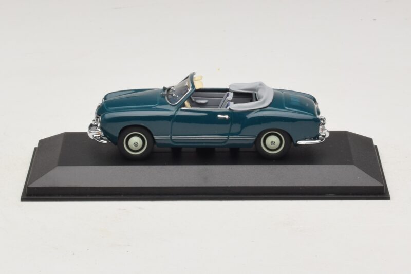 Volkswagen Karmann Ghia Kabriolet Ciemnoniebieski Minichamps 1:43 GHIA001 Metal