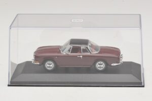 Volkswagen Karmann Ghia Czerwony Z Czarnym Dachem Minichamps 1:43 GHIA002 Metal — zdjęcie 4 z 5
