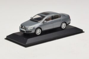 Volkswagen Passat B6 Szary Metalik Minichamps 1:43 PASSAT006 Metal — zdjęcie 2 z 5