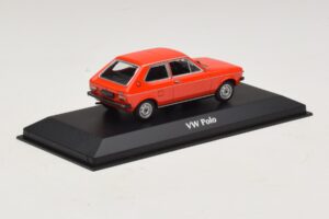 Volkswagen Polo Mk1 Czerwony Maxichamps 1:43 940050500 Metal — zdjęcie 2 z 5