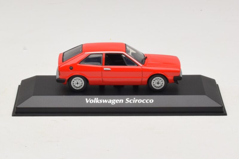 Volkswagen Scirocco Mk1 Czerwony Maxichamps 1:43 940050422 Metal