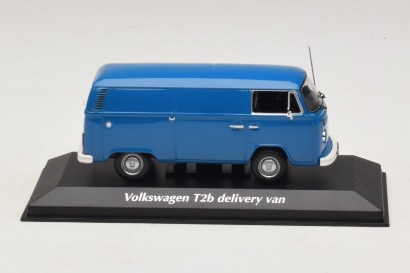 Volkswagen T2b Furgon Dostawczy Niebieski Maxichamps 1:43 Volkswagen T2b Furgon Dostawczy Niebieski Maxichamps 1:43 940053061 Metal