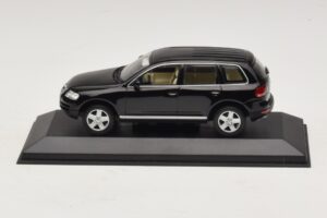 Volkswagen Touareg 7L Czarny Minichamps 1:43 TOUAREG002 Metal