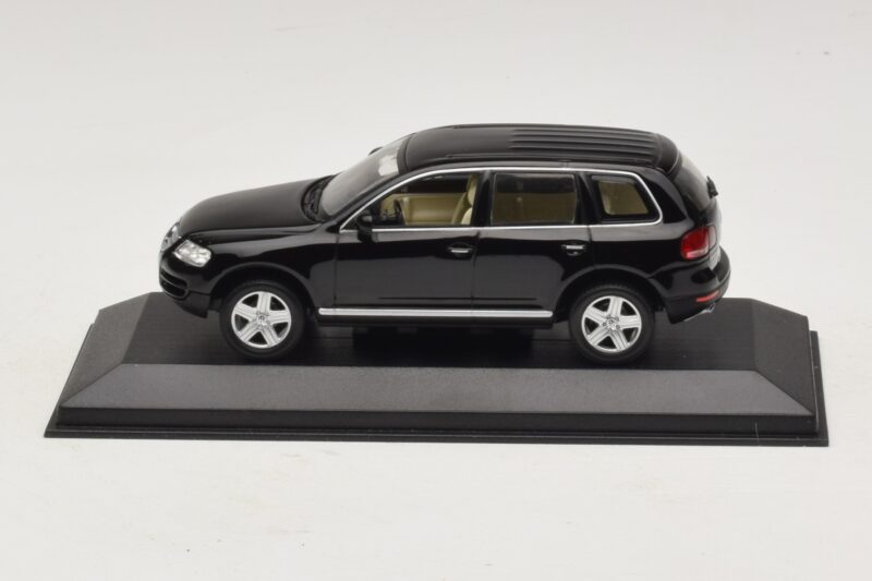 Volkswagen Touareg 7L Czarny Minichamps 1:43 TOUAREG002 Metal
