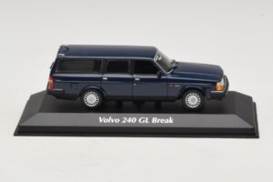 Volvo 240 GL Kombi Ciemnoniebieski Maxichamps 1:43 940171412 Metal