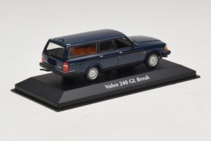 Volvo 240 GL Kombi Ciemnoniebieski Maxichamps 1:43 940171412 Metal — zdjęcie 2 z 5