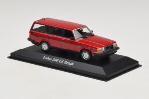Volvo 240 GL Kombi Czerwony Maxichamps 1:43 940171410 Metal — zdjęcie 3 z 5