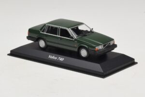 Volvo 740 Ciemnozielony Maxichamps 1:43 940171700 Metal — zdjęcie 3 z 5