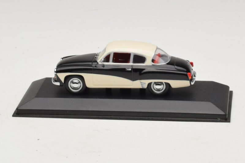 Wartburg A311 Ciemnoniebieski Biały Minichamps 1:43 Wartburg A311 Ciemnoniebieski Biały Minichamps 1:43 WARBURG001 Metal